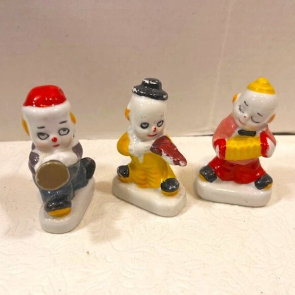 VTG 3 Piece Ceramic CLOWN BAND Figurines Violin Accordion Horn Musicians 3" - Picture 2 of 15